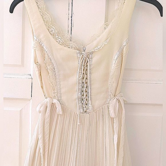 Gunne Sax Corset Prairie Dress. Pristine.Off White Blue Ribbon Lace Full skirt - Picture 3 of 9